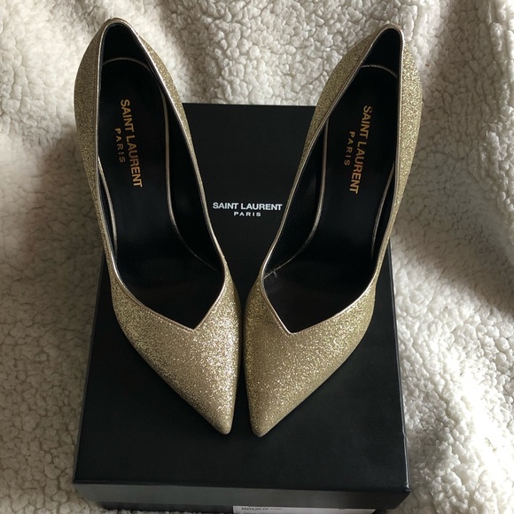 Yves Saint Laurent Shoes - Saint Laurent Paris Pump NWT